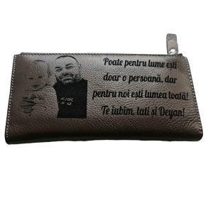 Portofel Personalizat 'Pentru lume esti doar o persoana 2' Portofel Personalizat 'Pentru lume esti doar o persoana 2'