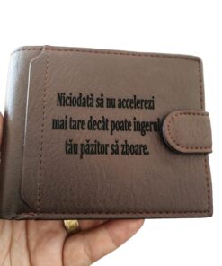 portofel maro cu capsa Niciodata sa nu accelerezi