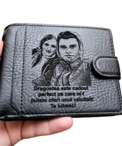 portofel negru cu capsa dragostea este cadoul