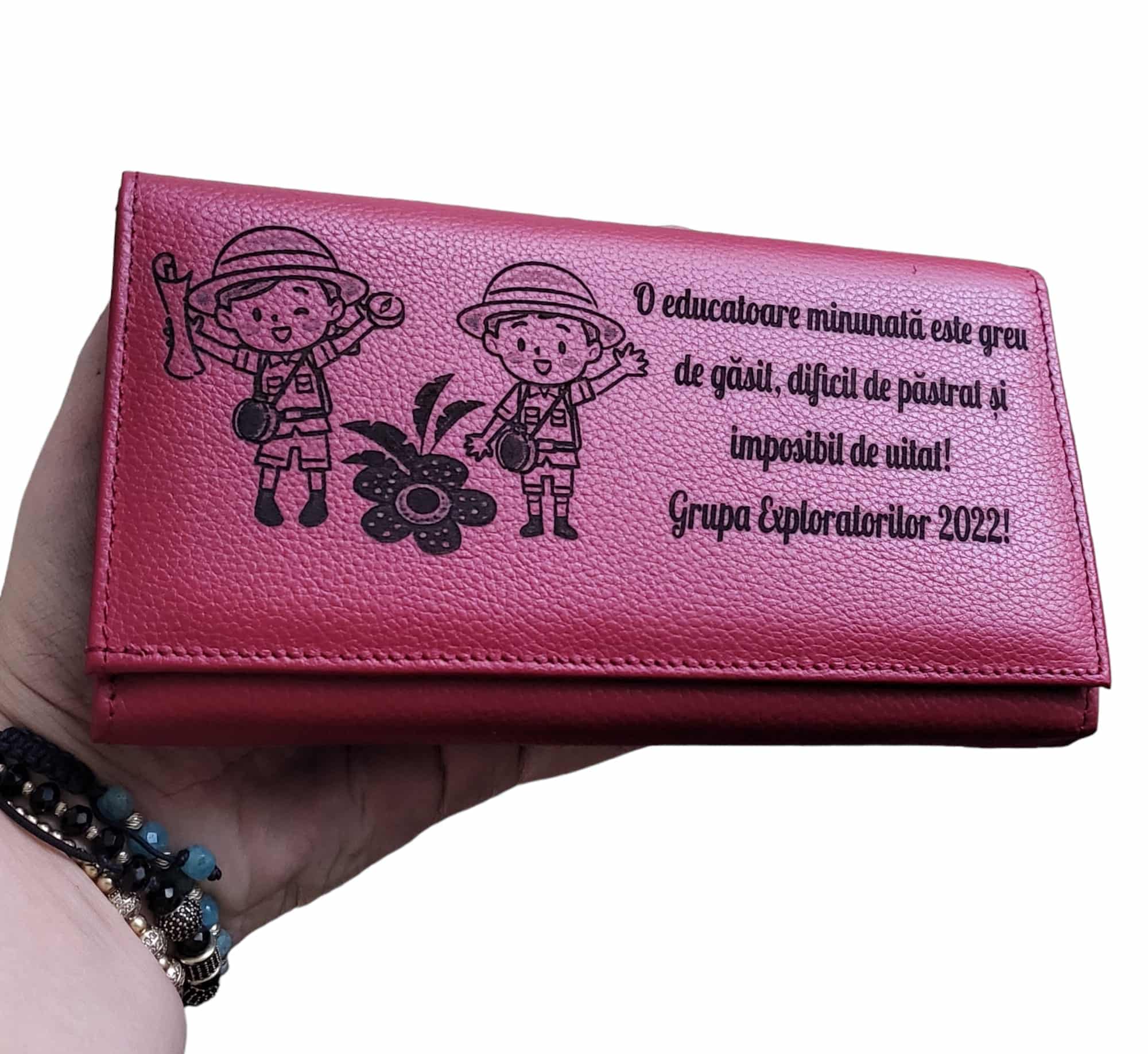 Portofel dama piele naturala rosu personalizat O educatoare minunata