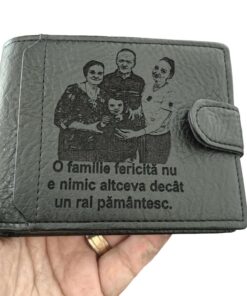 portofel negru cu capsa O familie Fericita