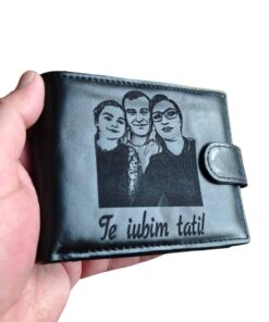 portofel negru cu poza si text Te iubim tati