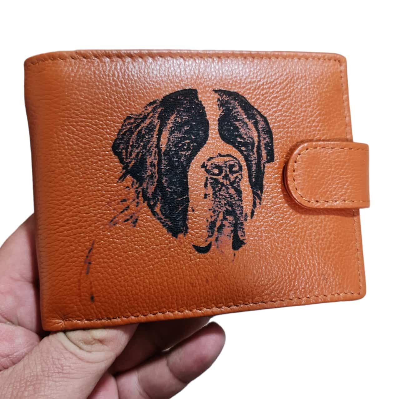 cadou personalizat portofel maro coniac cu capsa Catel