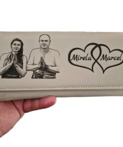 portofel dama beige personalizat cu poza si inimioare si nume