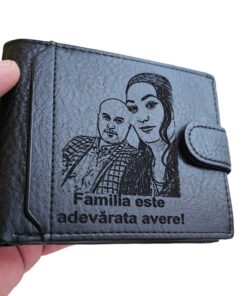 Portfofel negru cu capsa Familia ese Adevarata Avere