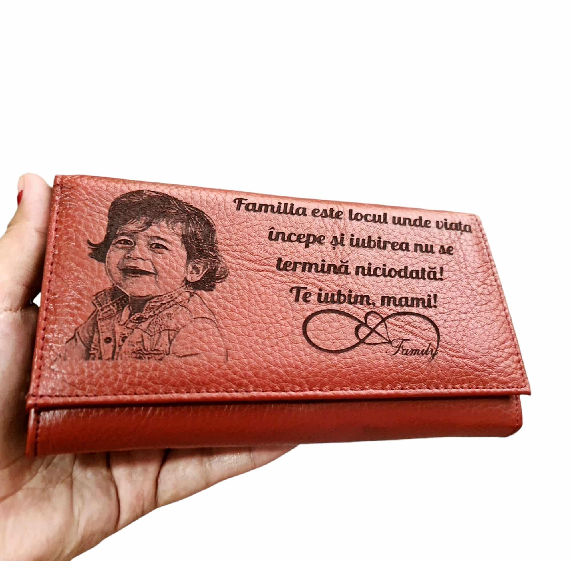 Portofel Personalizat 'Familia este locul unde viata 2', dama, piele naturala, rosu