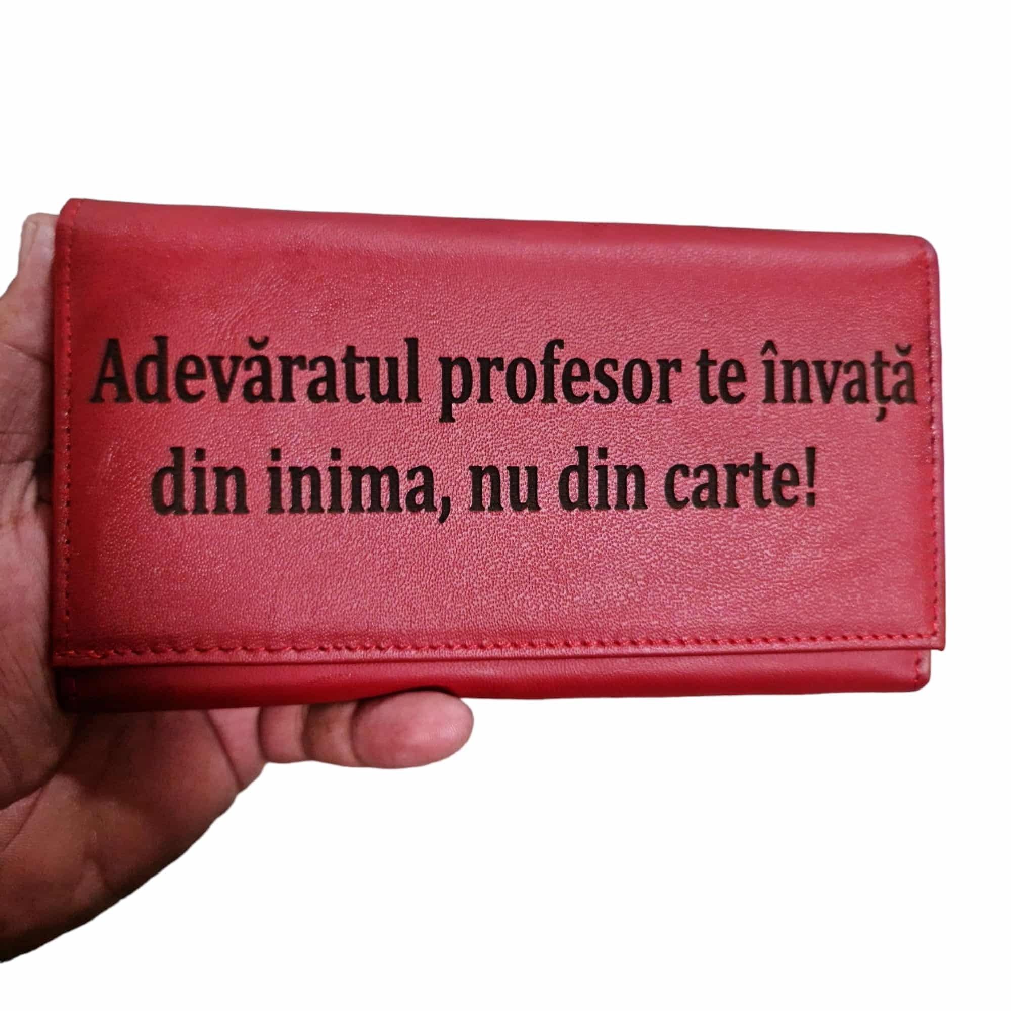 Portofel dama rosu personalizat Adevaratul profesor