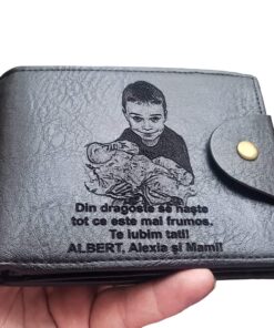 Portofel personalizat negru cu capsa Din dragoste se naste tot ce e mai frumos