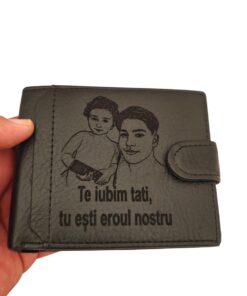 portofel personalizat cu poza si text negru eroul noastru